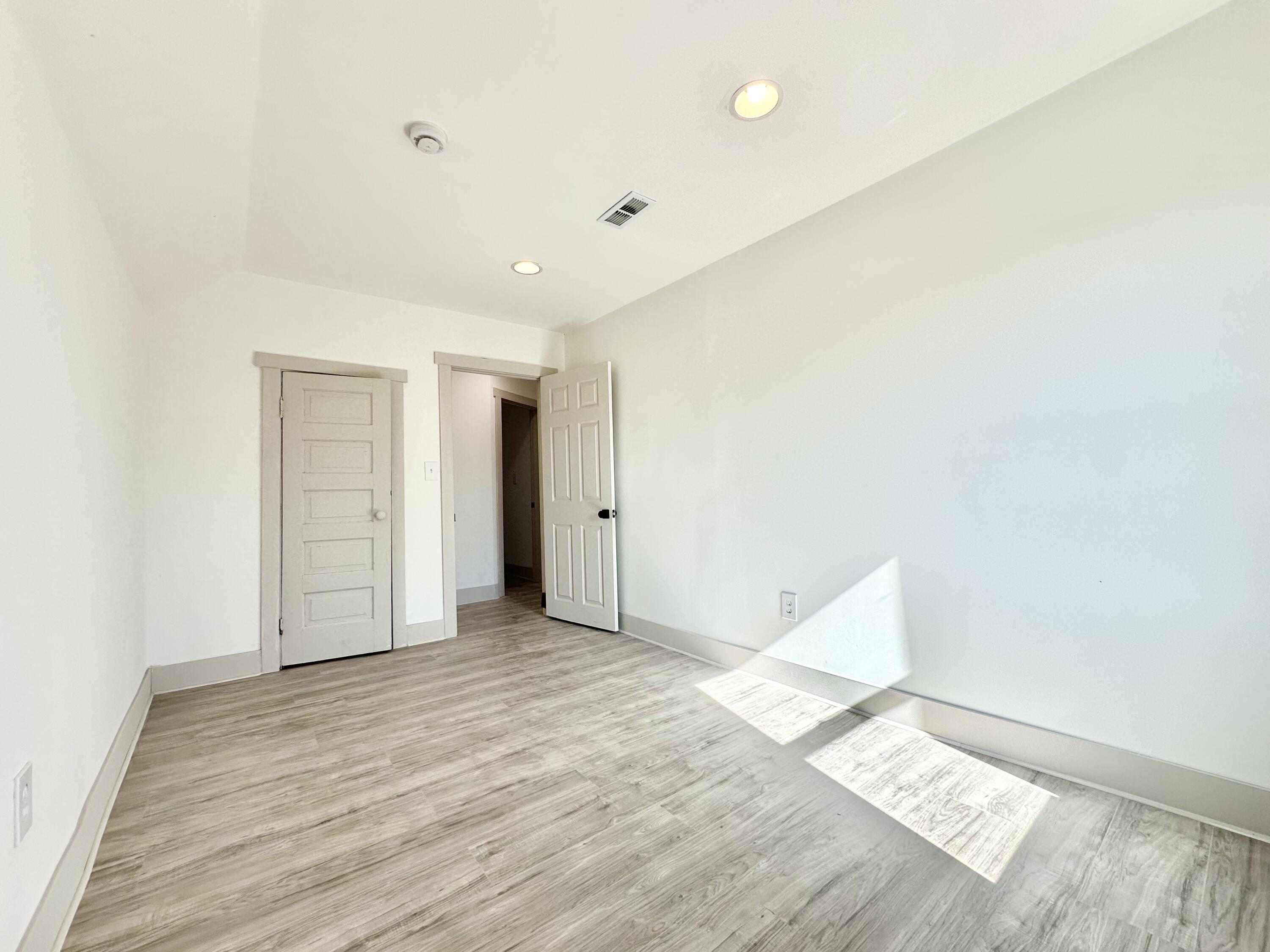 2708 Hooker Street Detroit, MI 48208 - Photo 27 of 29 IMG_8641