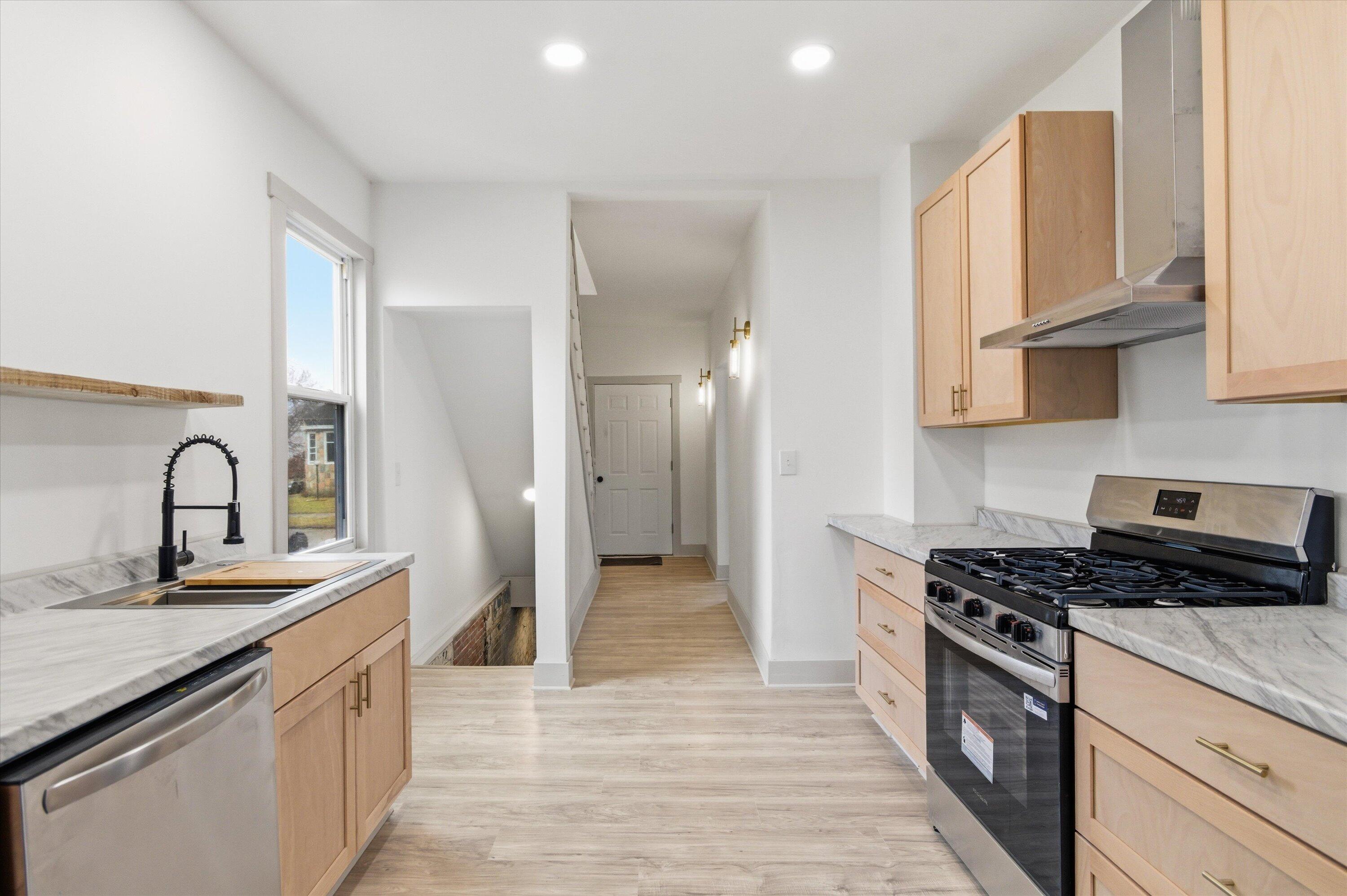 2708 Hooker Street Detroit, MI 48208 - Photo 8 of 29 11-11