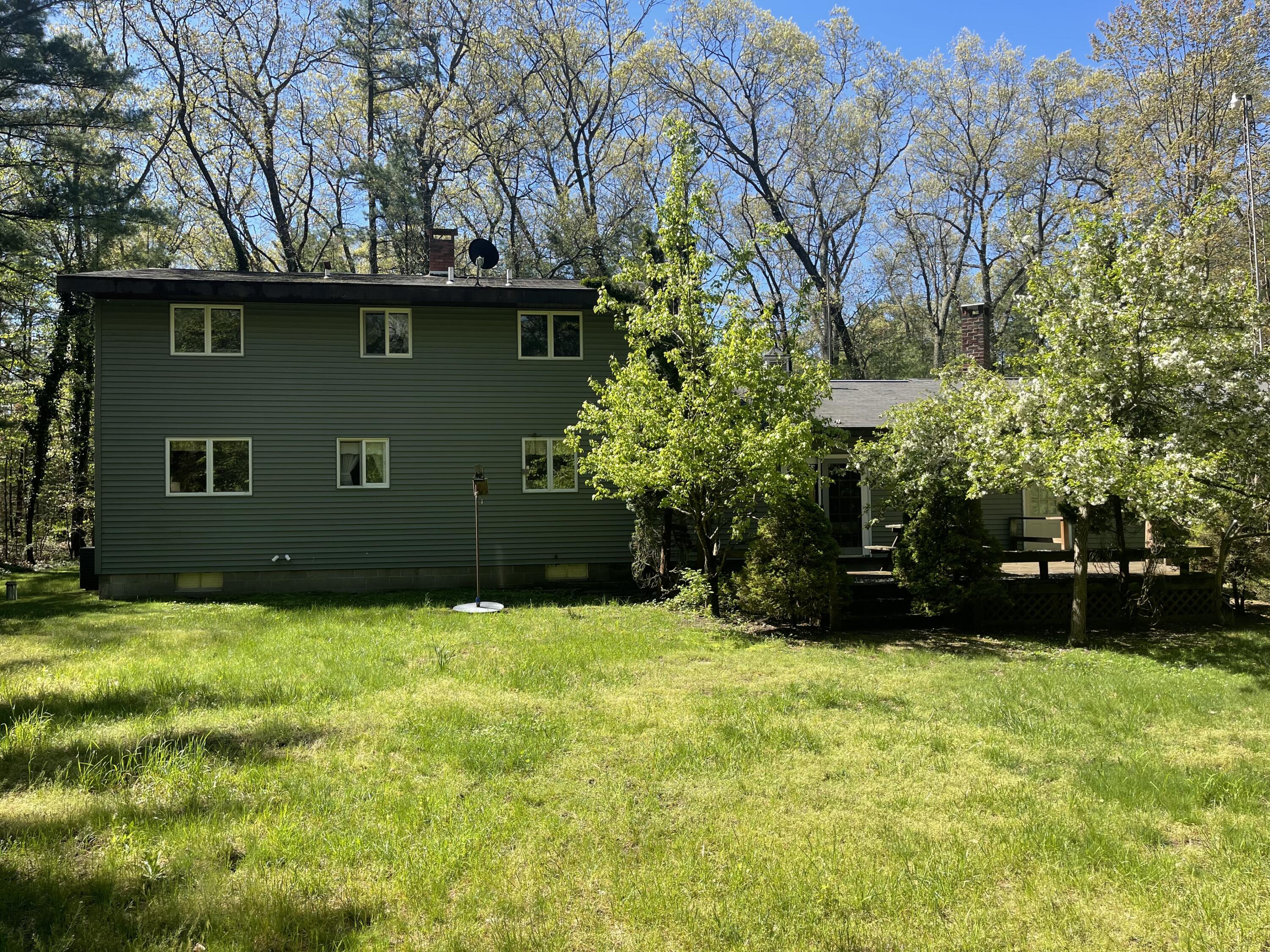 2518 Crystal Lake Road Whitehall, MI 49461 - Photo 3 of 46 back2