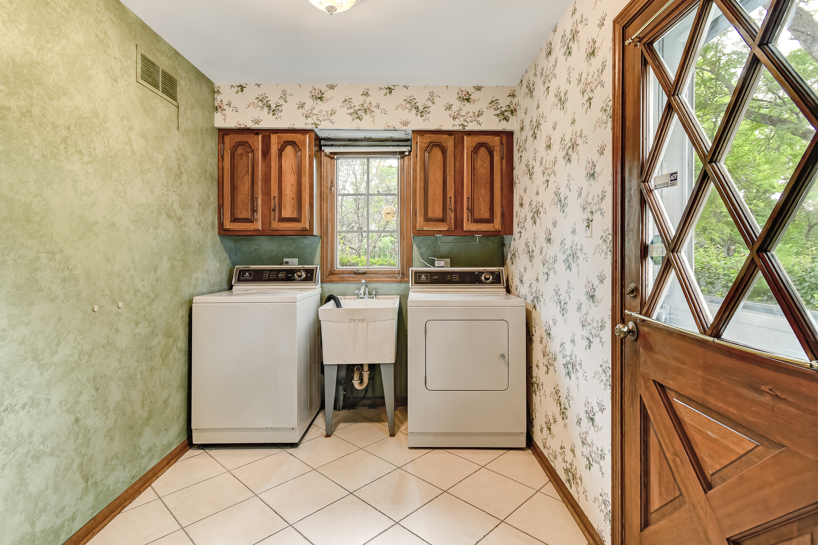 129 Carriage Way Drive Burr Ridge, IL 60527 - Photo 16 of 28