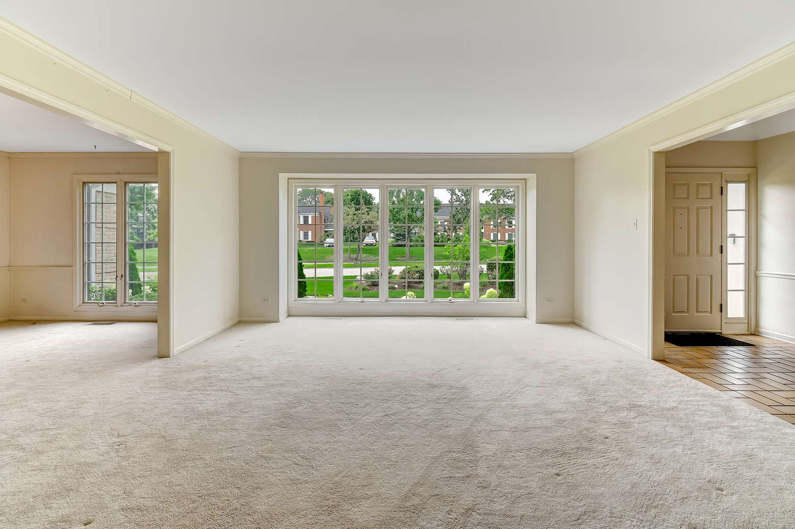 129 Carriage Way Drive Burr Ridge, IL 60527 - Photo 7 of 28