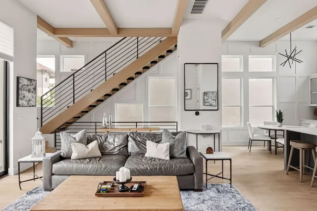 $950,000 | 13410 Galleria Circle, Austin, TX 78738