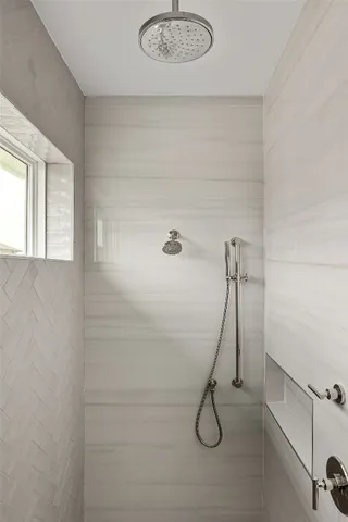 $950,000 | 13410 Galleria Circle, Austin, TX 78738