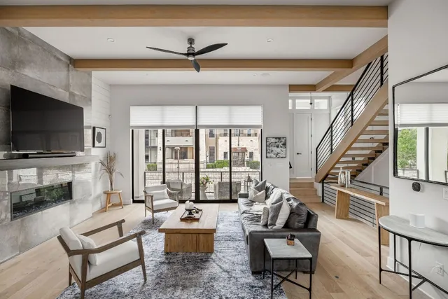 $950,000 | 13410 Galleria Circle, Austin, TX 78738