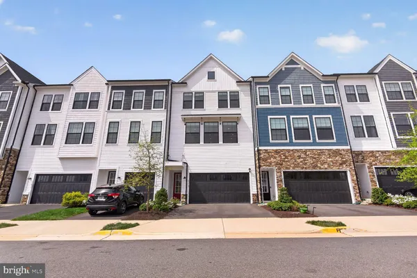 $829,900 | 25469 Nichols Orchard Terrace, Chantilly, VA 20152