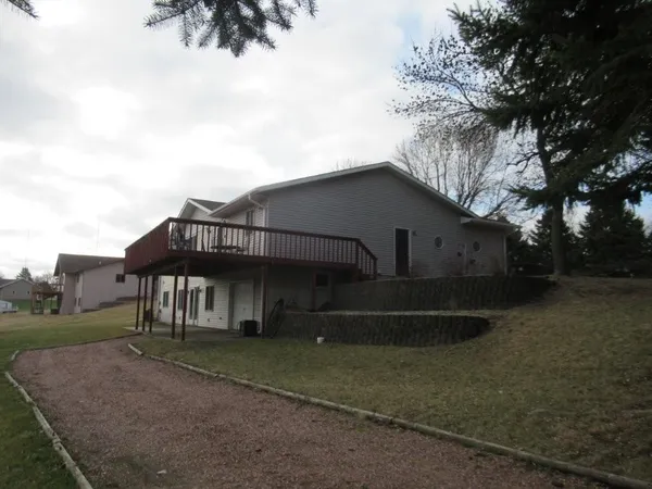 $525,000 | 1481 115th Street, Luverne, MN 56156