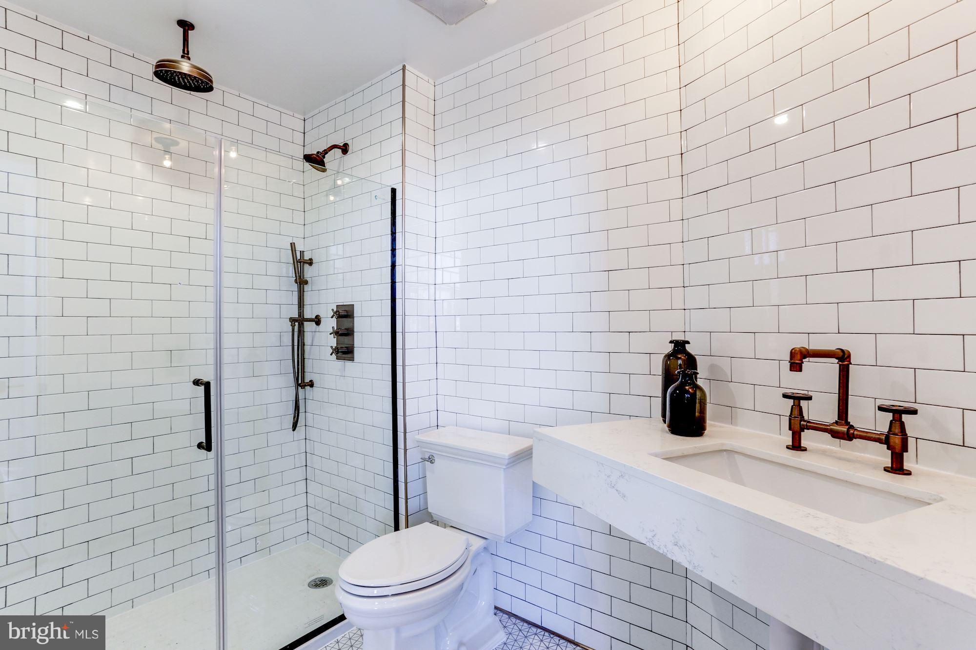 1402 H Street Northeast, Unit 202 Washington, DC 20002 - Photo 8 of 12 Bath (Master)