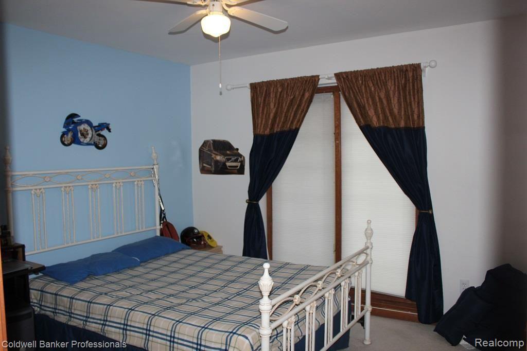 45202 Danbury Road Canton, MI 48188 - Photo 11 of 20 bedroom 1 a.jpg