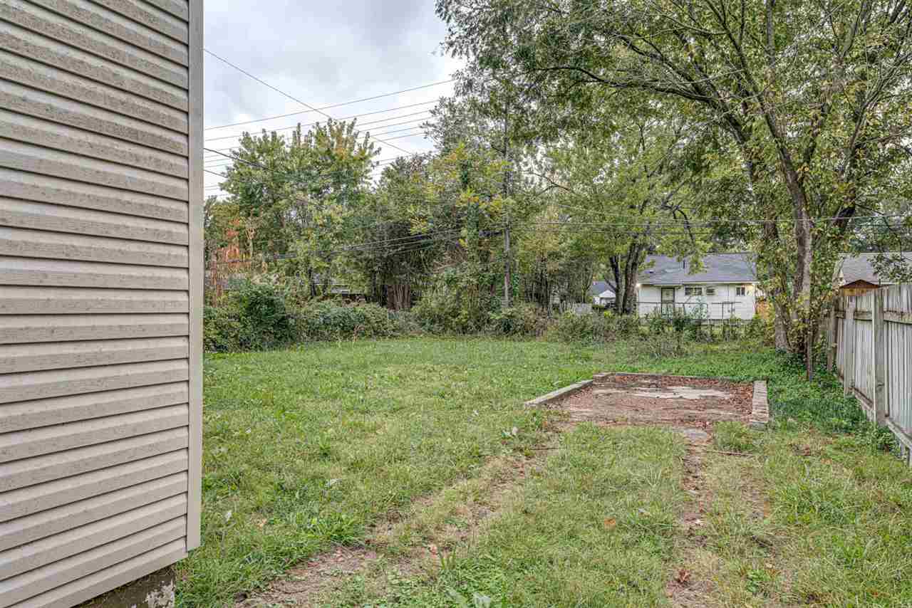 1023 Parkland Road Memphis, TN 38111 - Photo 22 of 22 a pathway of a yard
