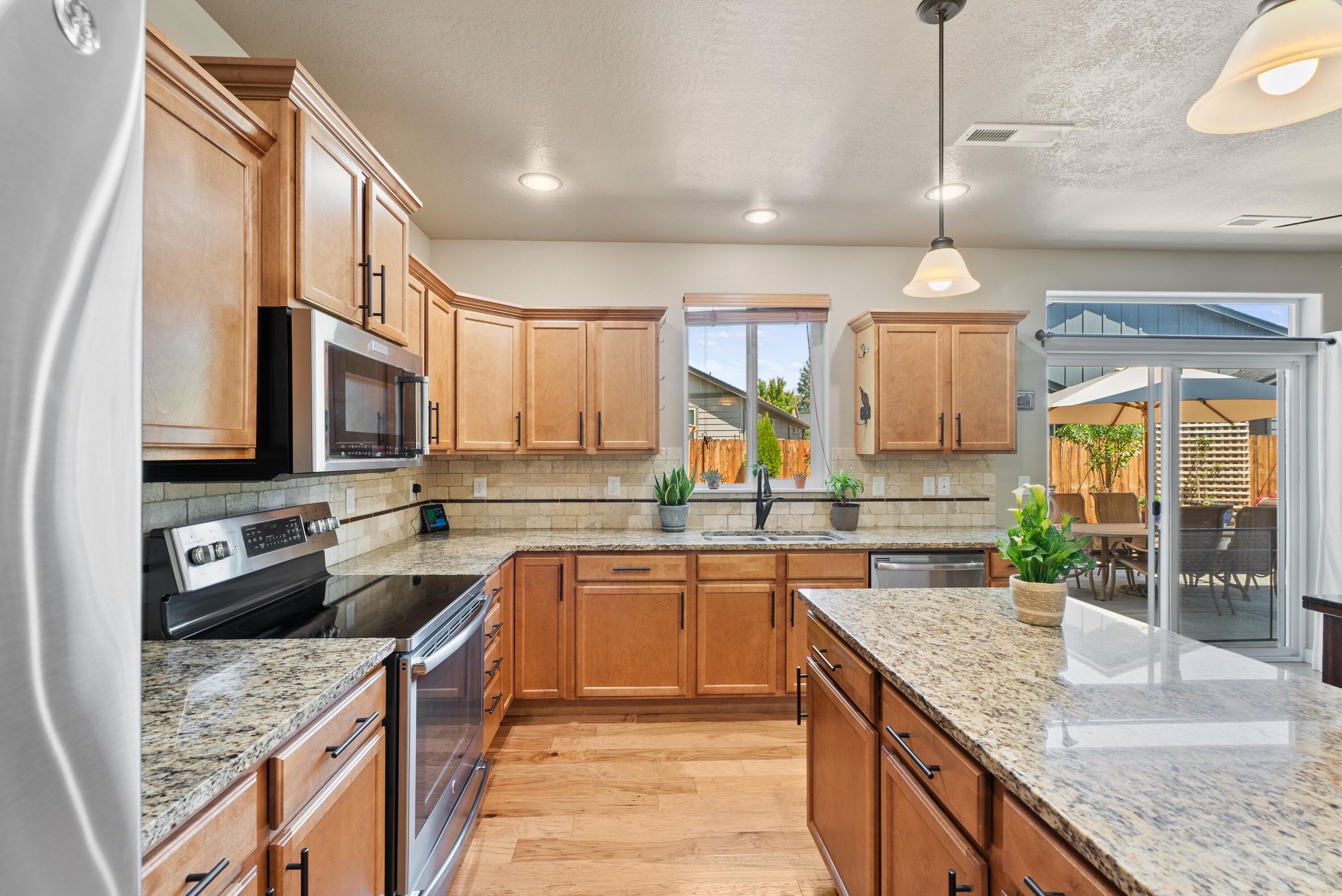 482 North Village Meadows Road Sisters, OR 97759 - Photo 8 of 34 35-print-Riley Visuals-35