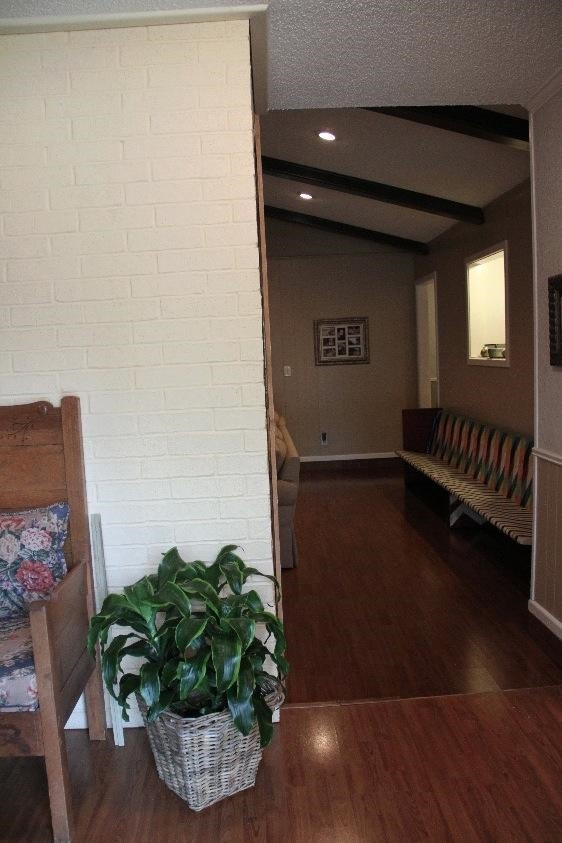 8008 Raleigh Avenue Lubbock, TX 79424 - Photo 4 of 10 Entry