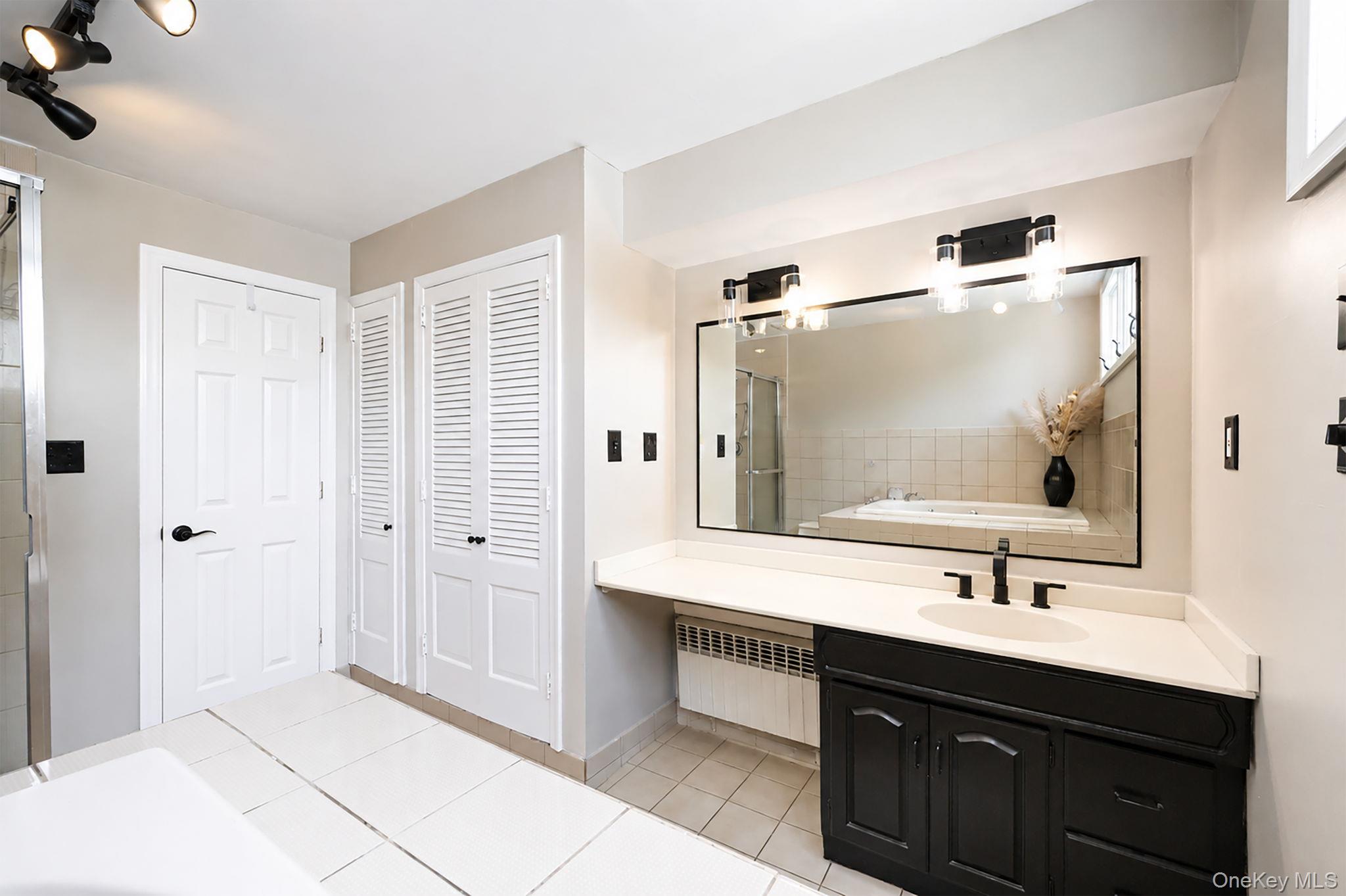 77 Toomey Road West Islip, NY 11795 - Photo 38 of 48
