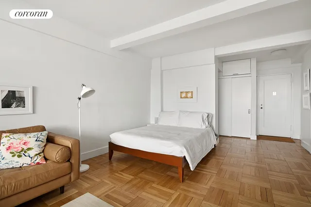 $850,000 | 120 Central Park South, Unit 12C | Central Park South