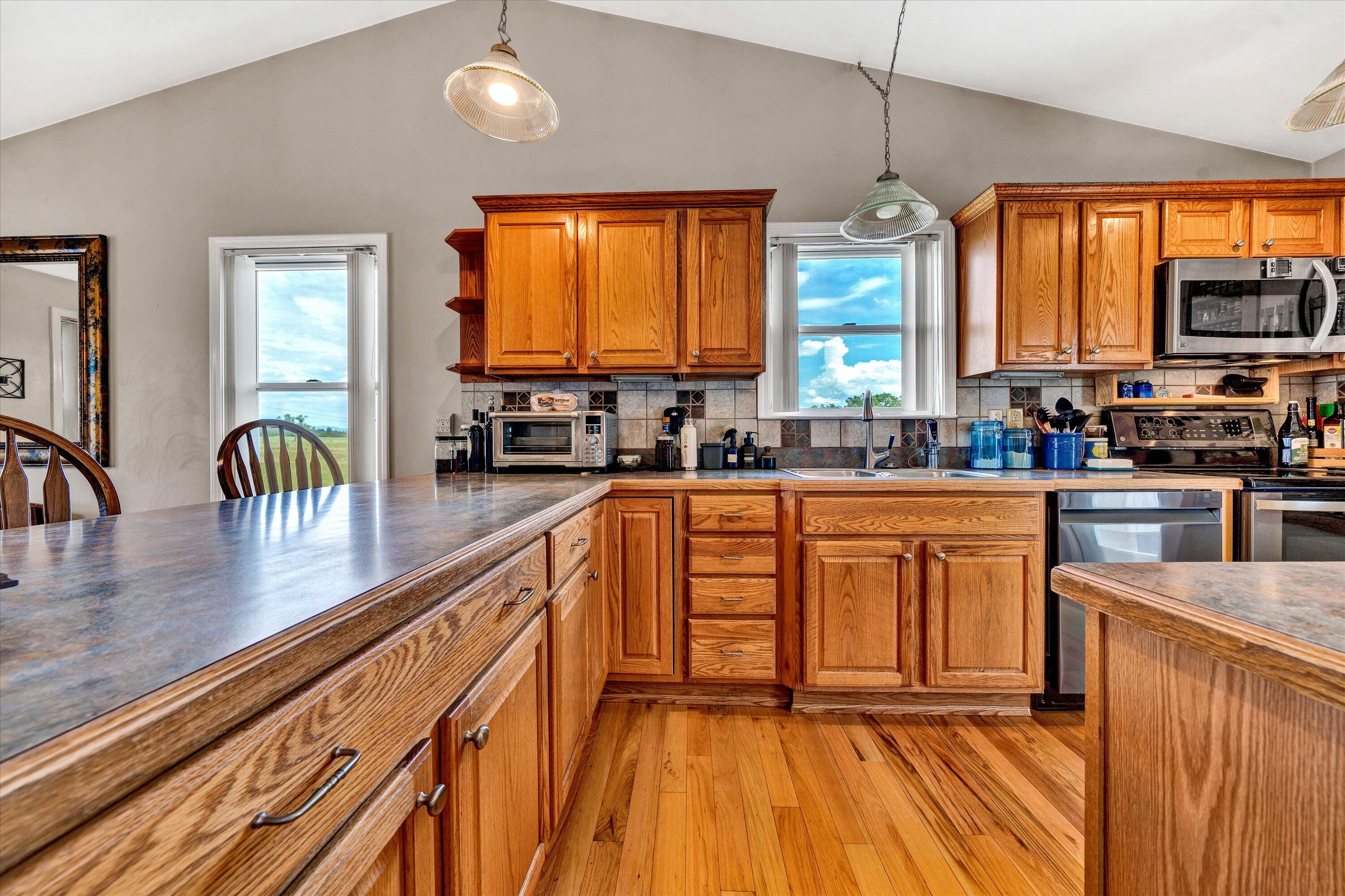 135 Borden Run Road Fincastle, VA 24090 - Photo 14 of 54 14-DSC00076