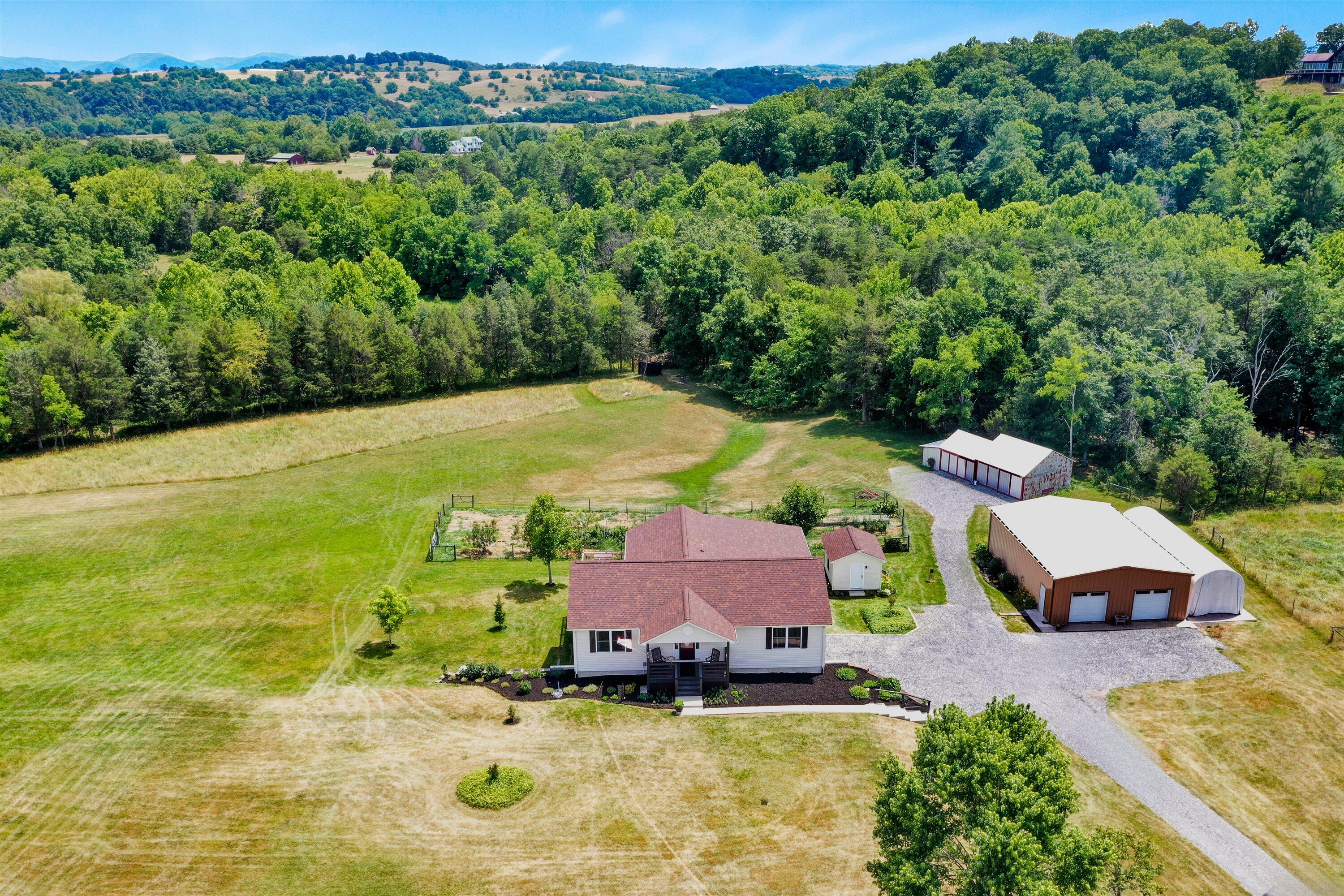 135 Borden Run Road Fincastle, VA 24090 - Photo 51 of 54 51-e8f92f69-eca3-4bfc-a200-1127c85de84d