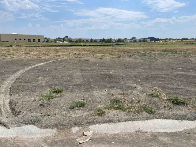 $47,000 | 1201 West Lakeway Court, Andover, KS 67002