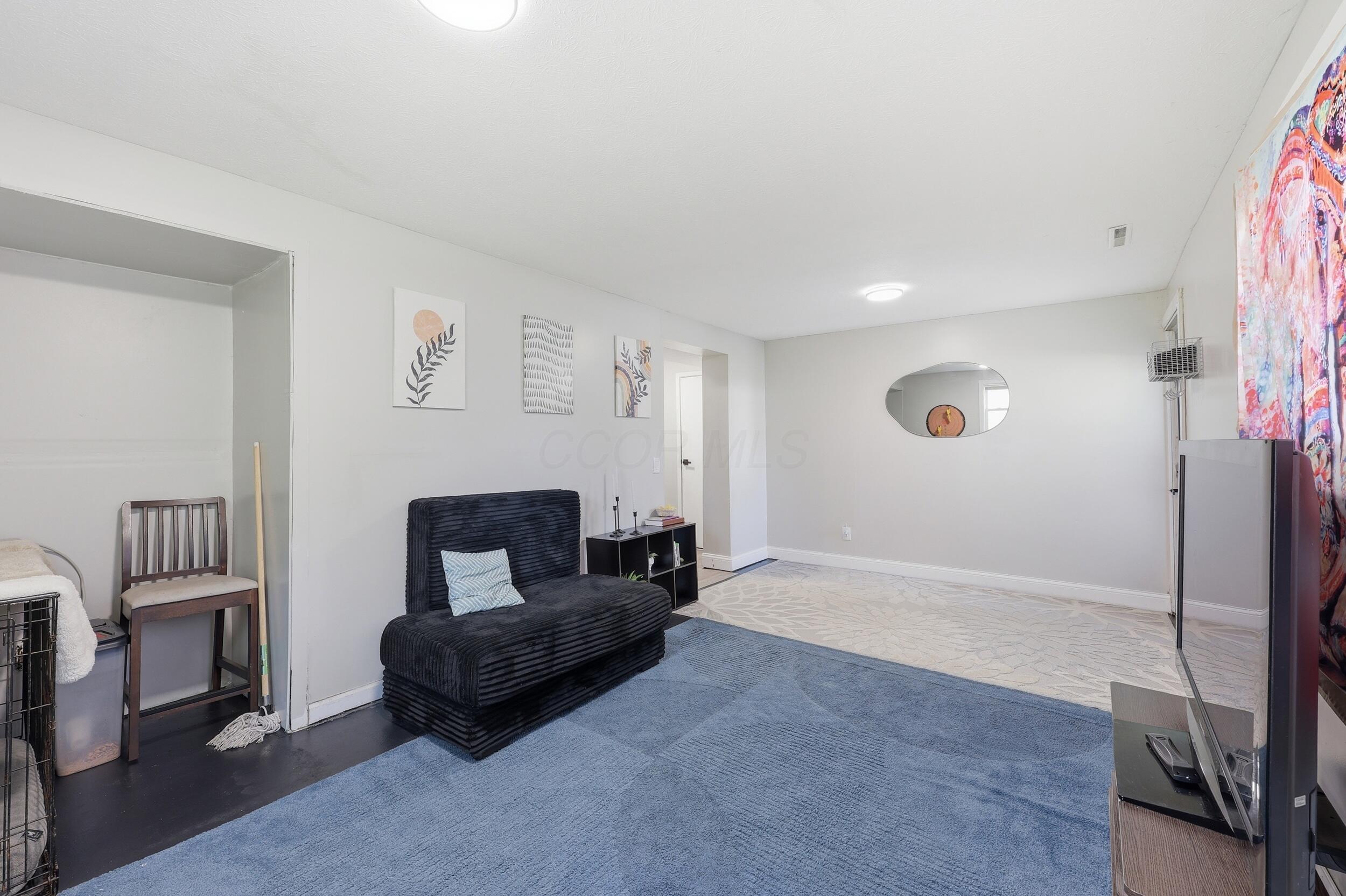 6097 Karl Road Columbus, OH 43229 - Photo 20 of 24