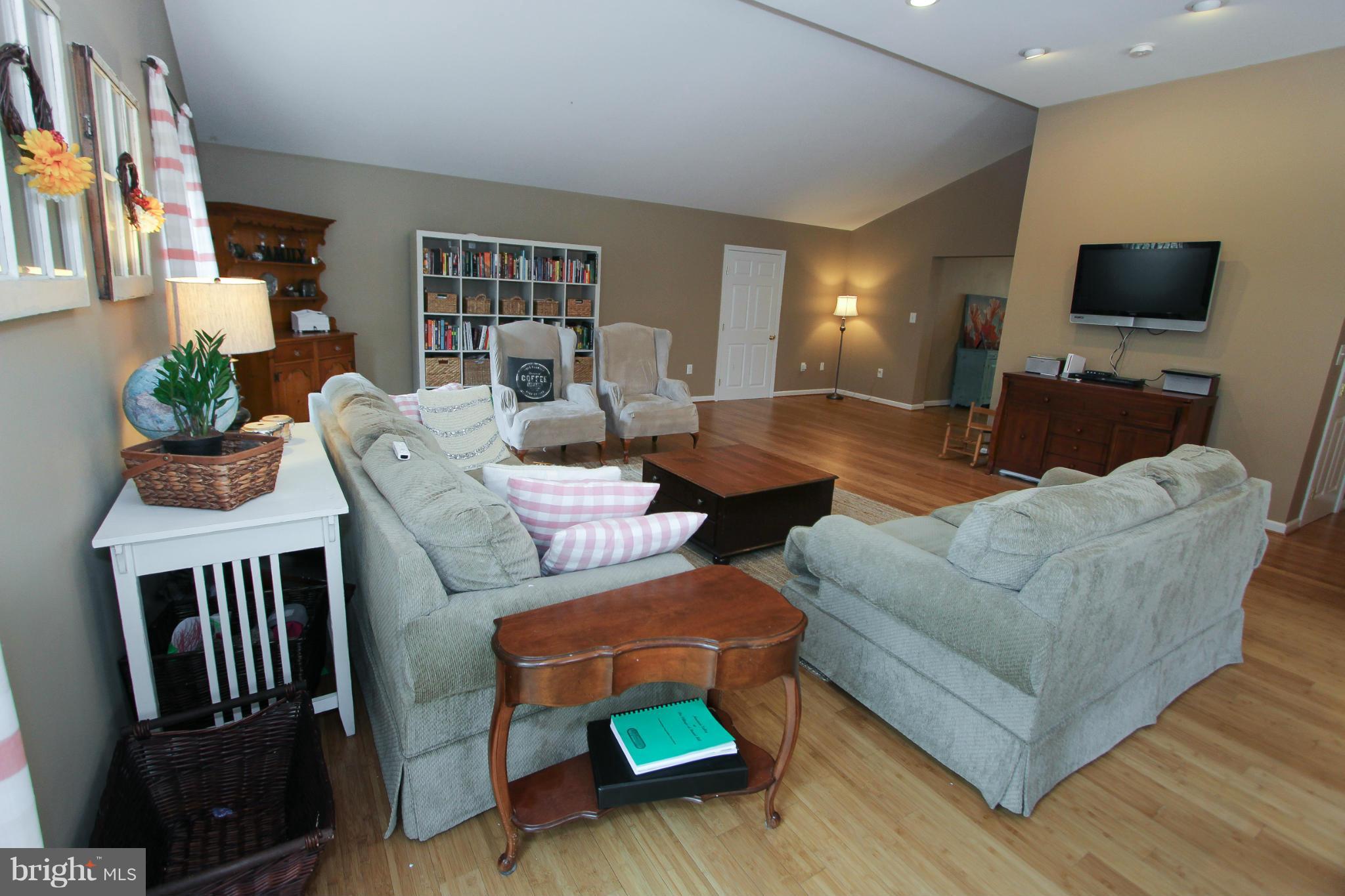 7408 Axton Street Springfield, VA 22151 - Photo 15 of 30 Interior (General)