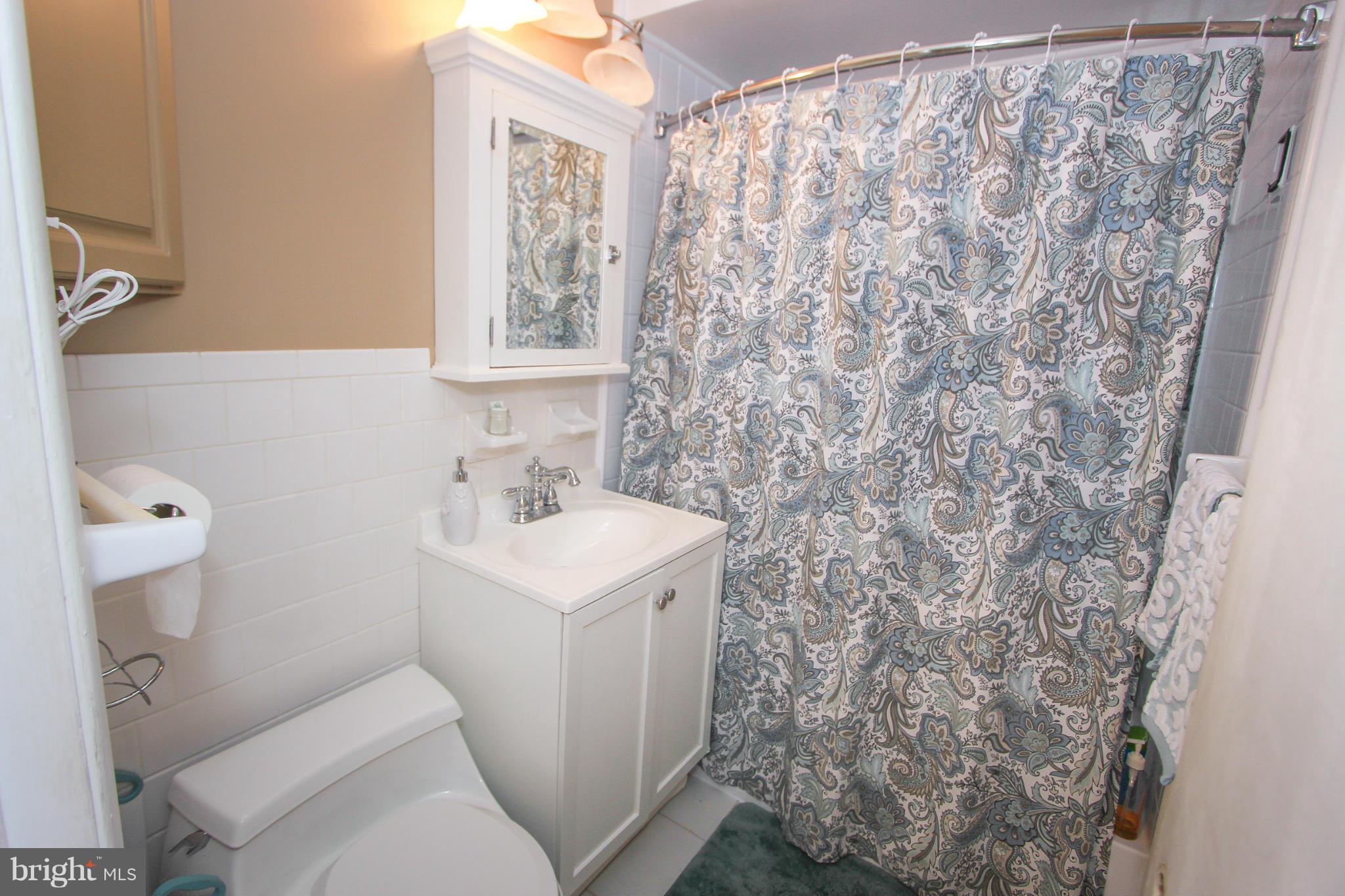 7408 Axton Street Springfield, VA 22151 - Photo 21 of 30 Bath