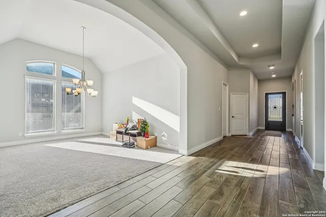 a view of livingroom with furniture