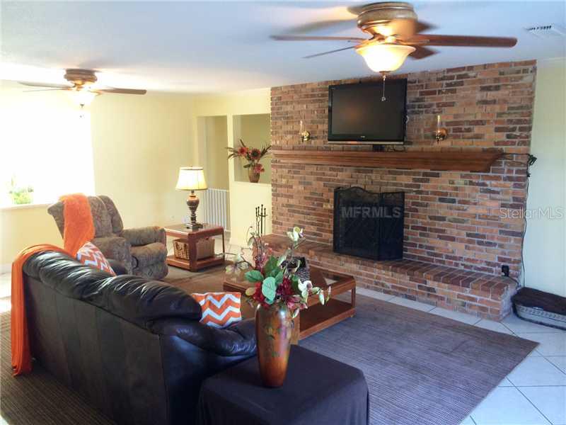 905 Spring Valley Road Altamonte Springs, FL 32714 - Photo 7 of 24 Gallery Image 7