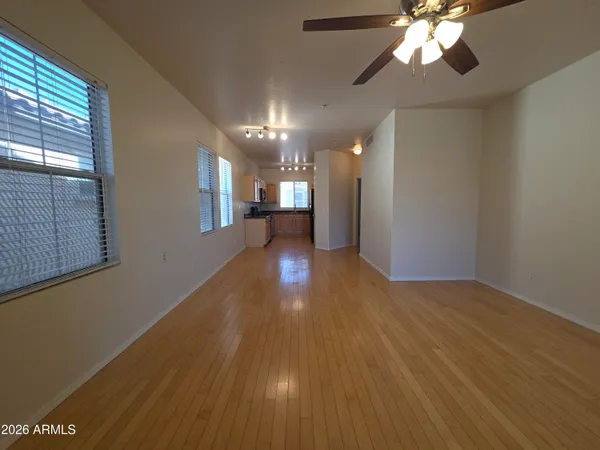 $2,095 | 426 North Oak Street, Gilbert, AZ 85233