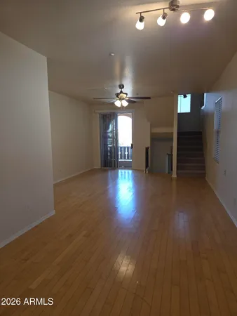 $2,095 | 426 North Oak Street, Gilbert, AZ 85233