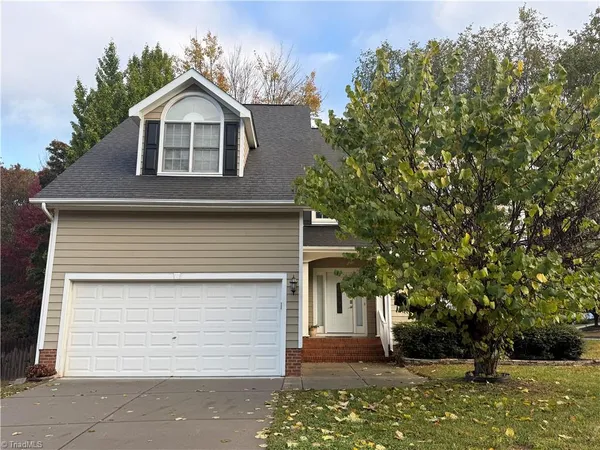 $2,300 | 6300 High View Road, Greensboro, NC 27410