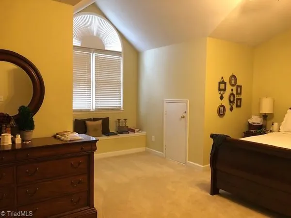 $2,300 | 6300 High View Road, Greensboro, NC 27410