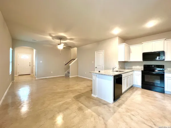 $1,450 | 7911 Dial Ike Drive, Unit 202, San Antonio, TX 78218
