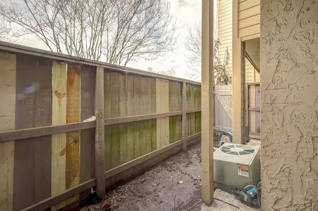 $95,000 | 9327 Pagewood Lane, Houston, TX 77063