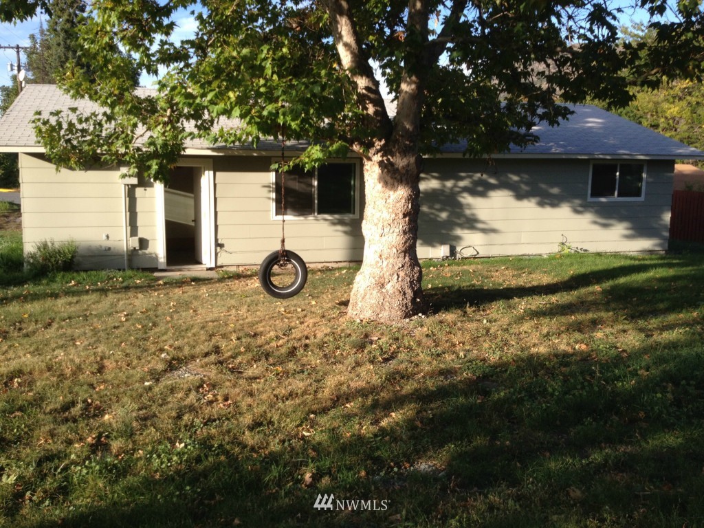 101 Montvue Street Riverside, WA 98849 - Photo 2 of 16