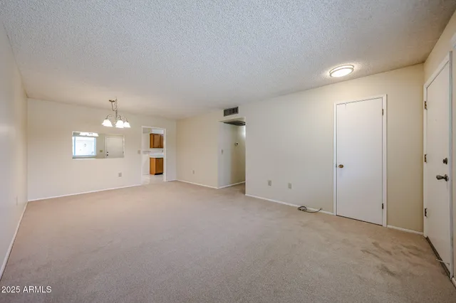 $195,000 | 10855 West Santa Fe Drive, Sun City, AZ 85351