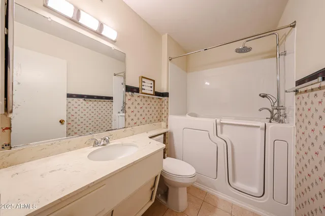 $195,000 | 10855 West Santa Fe Drive, Sun City, AZ 85351