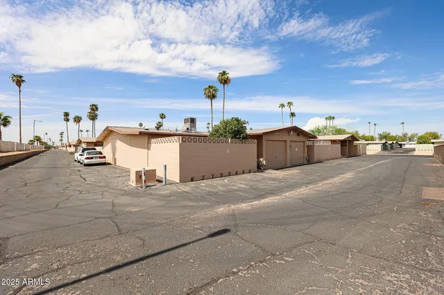 $195,000 | 10855 West Santa Fe Drive, Sun City, AZ 85351