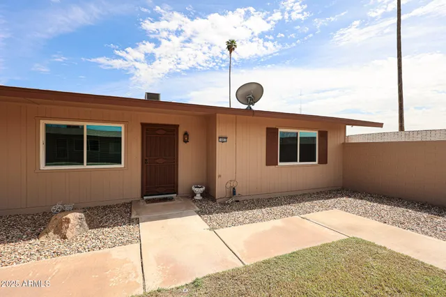$195,000 | 10855 West Santa Fe Drive, Sun City, AZ 85351