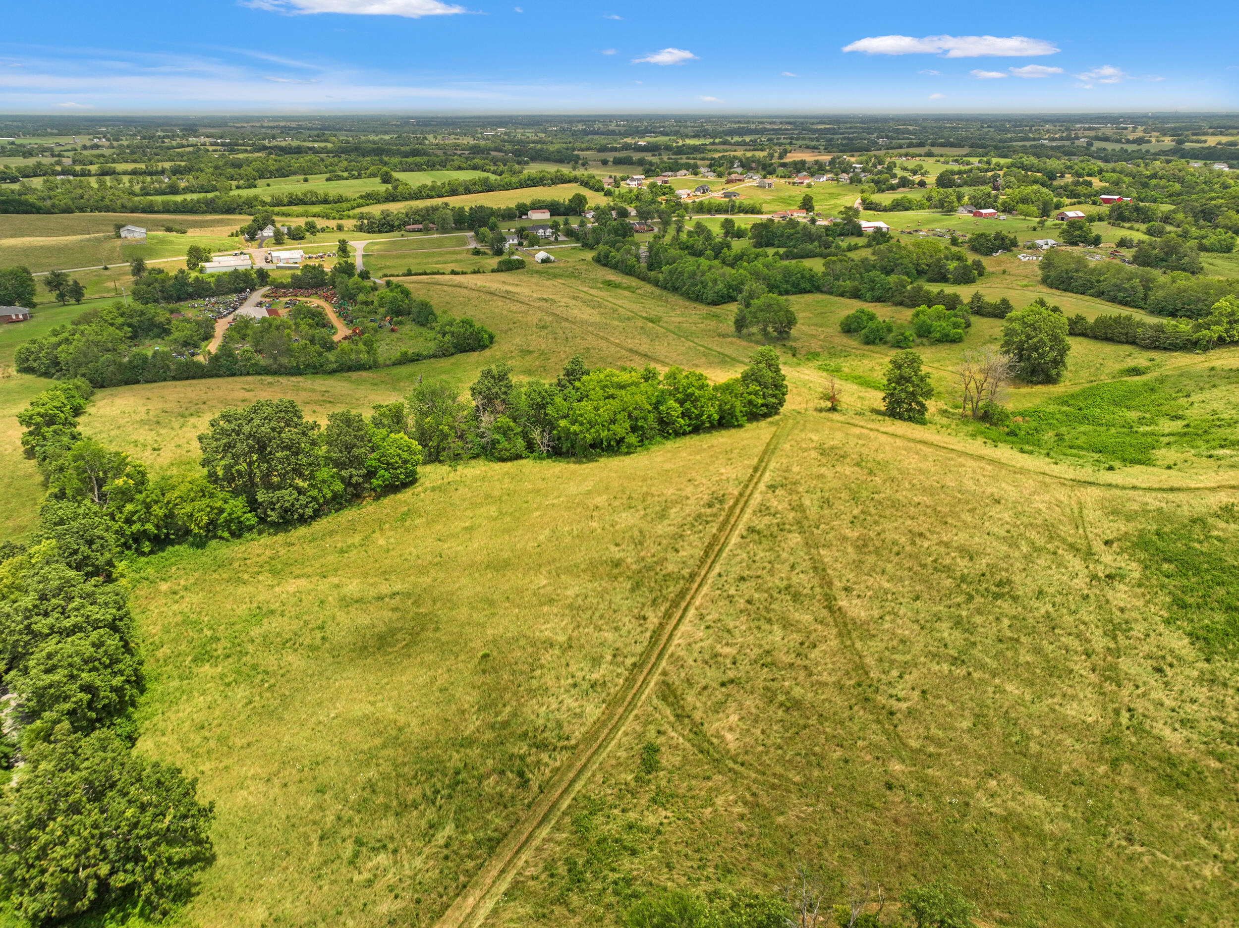 7025 Lebanon Road Danville, KY 40422 - Photo 9 of 16 14_dji_0107