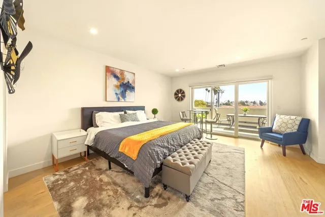 $5,490 | 497 North St Andrews Place, Los Angeles, CA 90004