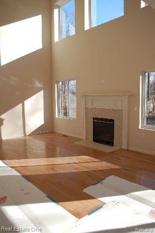 835 Monterey Ln. Rochester, MI 48307 - Photo 7 of 11 FAM RM 2.JPG