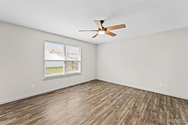 $330,000 | 690 Glen Eagle Drive, Troy, MO 63379