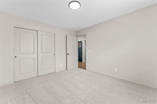$330,000 | 690 Glen Eagle Drive, Troy, MO 63379