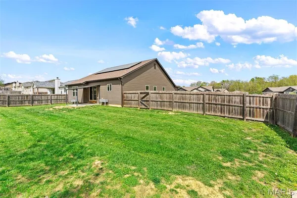 $330,000 | 690 Glen Eagle Drive, Troy, MO 63379
