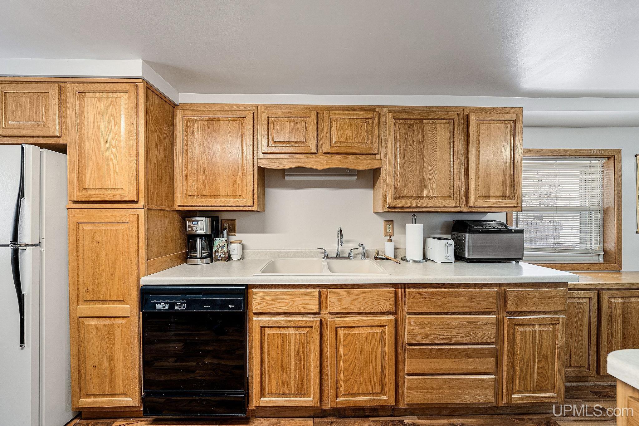 312 West Ridge Street Ishpeming, MI 49849 - Photo 7 of 39