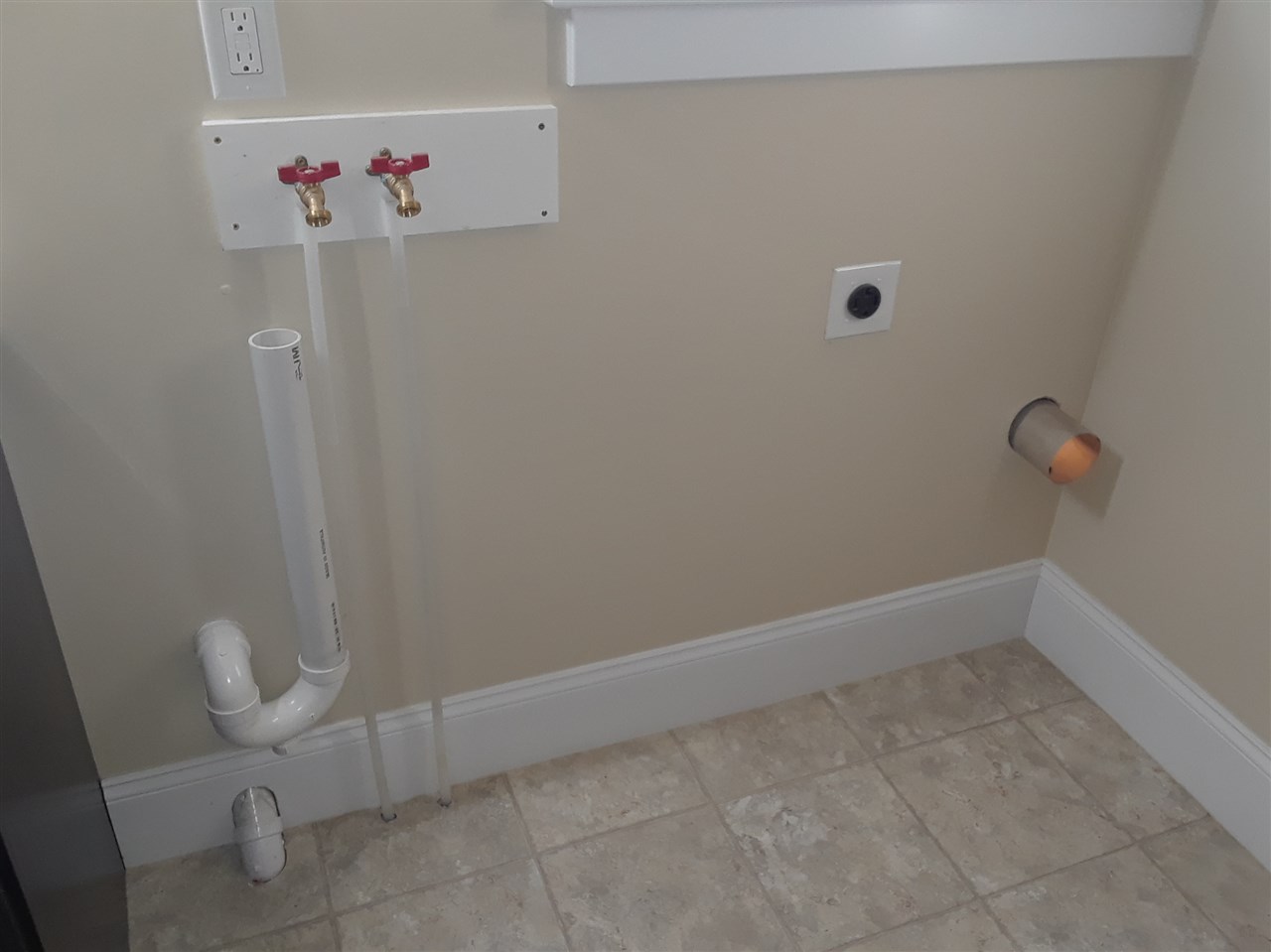 724 Maple Street Manchester, NH 03104 - Photo 28 of 32