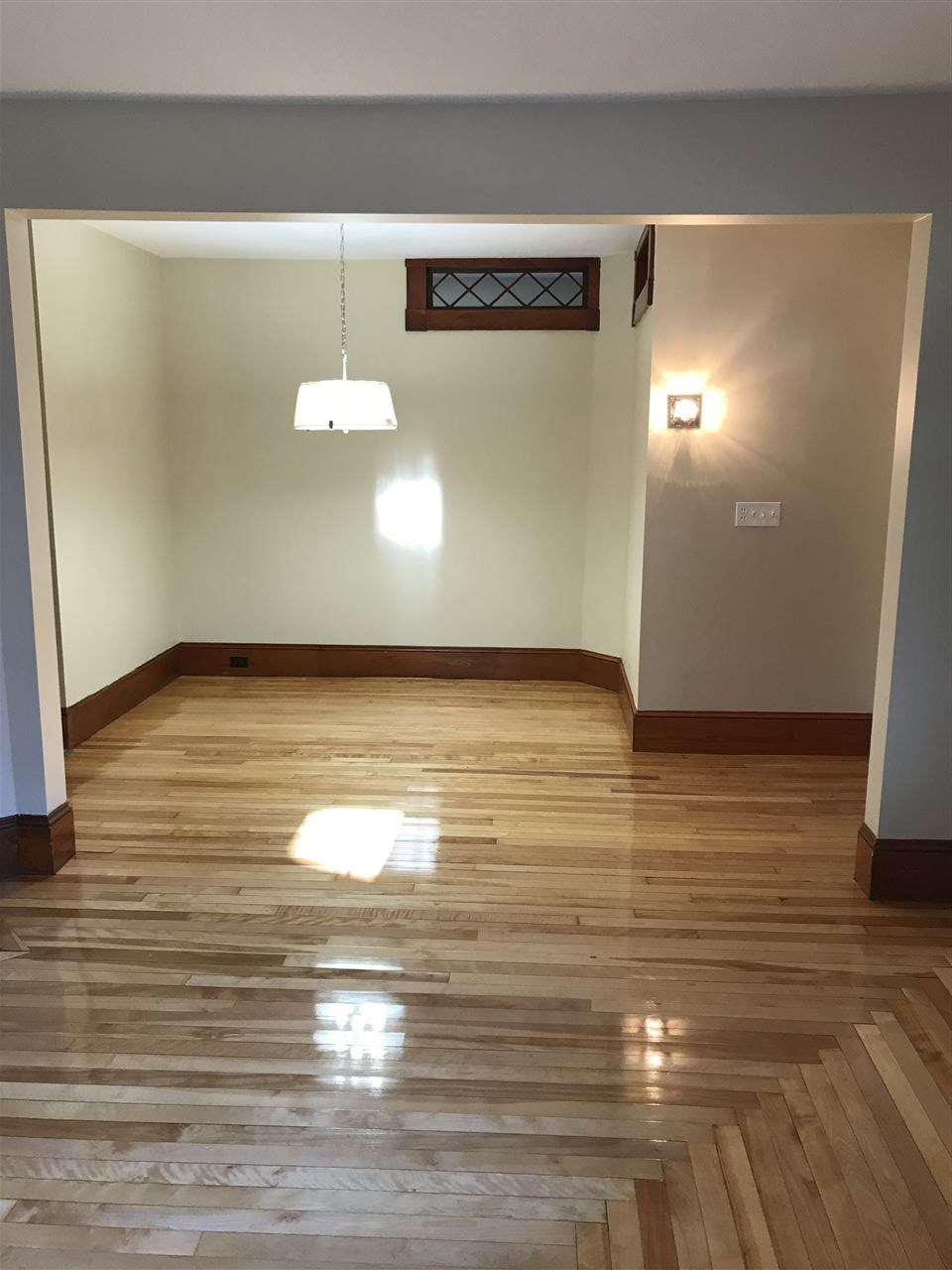 724 Maple Street Manchester, NH 03104 - Photo 5 of 32