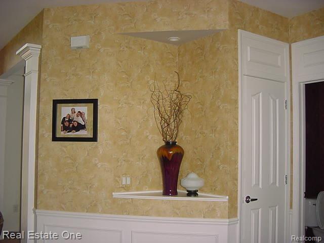 640 Windsong Drive Rochester, MI 48307 - Photo 11 of 22 Custom Cove