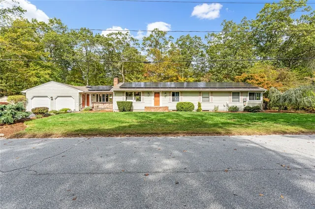 $600,000 | 34 Highland Terrace, Scituate, RI 02857