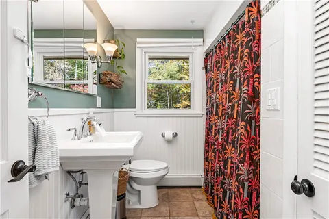 $575,000 | 34 Highland Terrace, Scituate, RI 02857