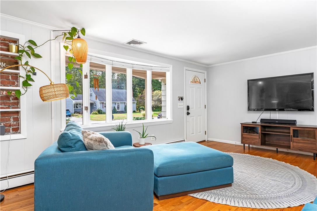 34 Highland Terrace Scituate, RI 02857 - Photo 7 of 38