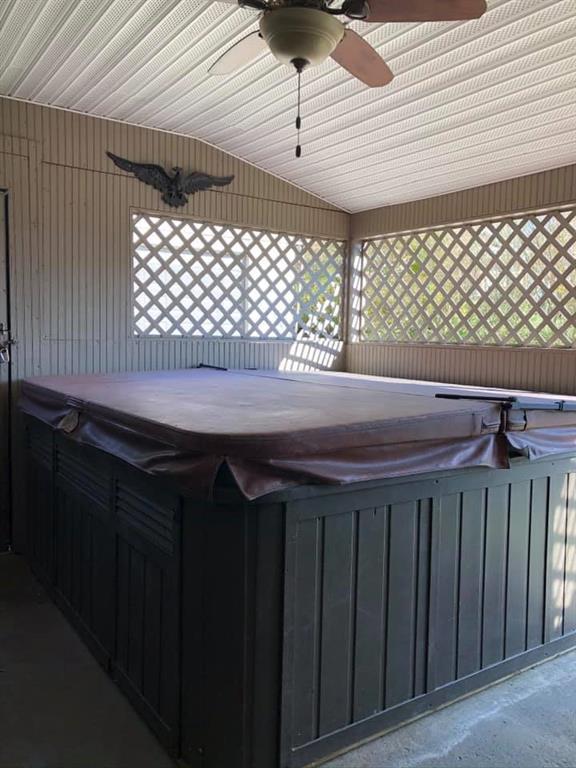 933 Horning Road Baldwin, PA 15236 - Photo 3 of 20 Hot Tub